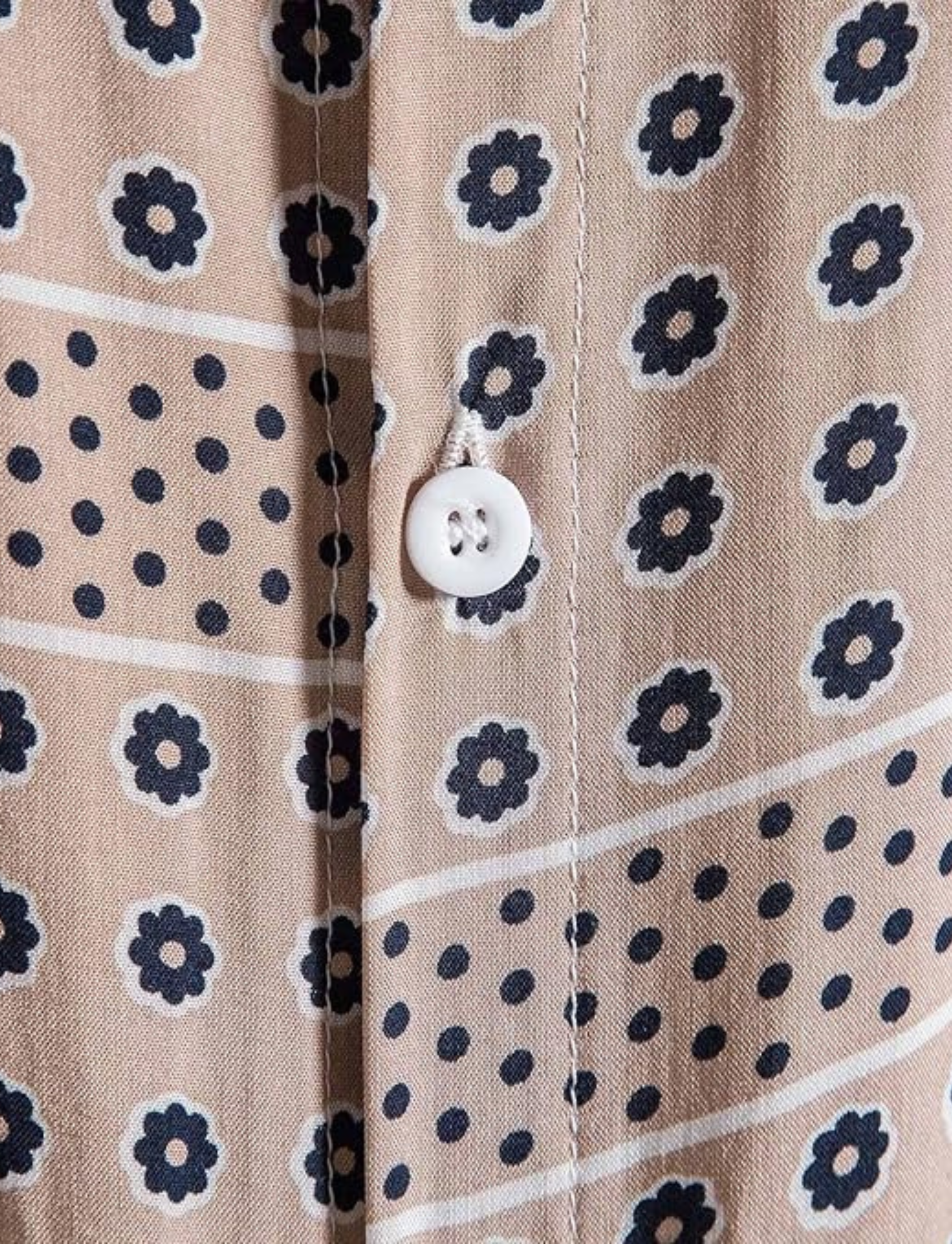 Stefan - Elegant Everyday Button-Up Shirt